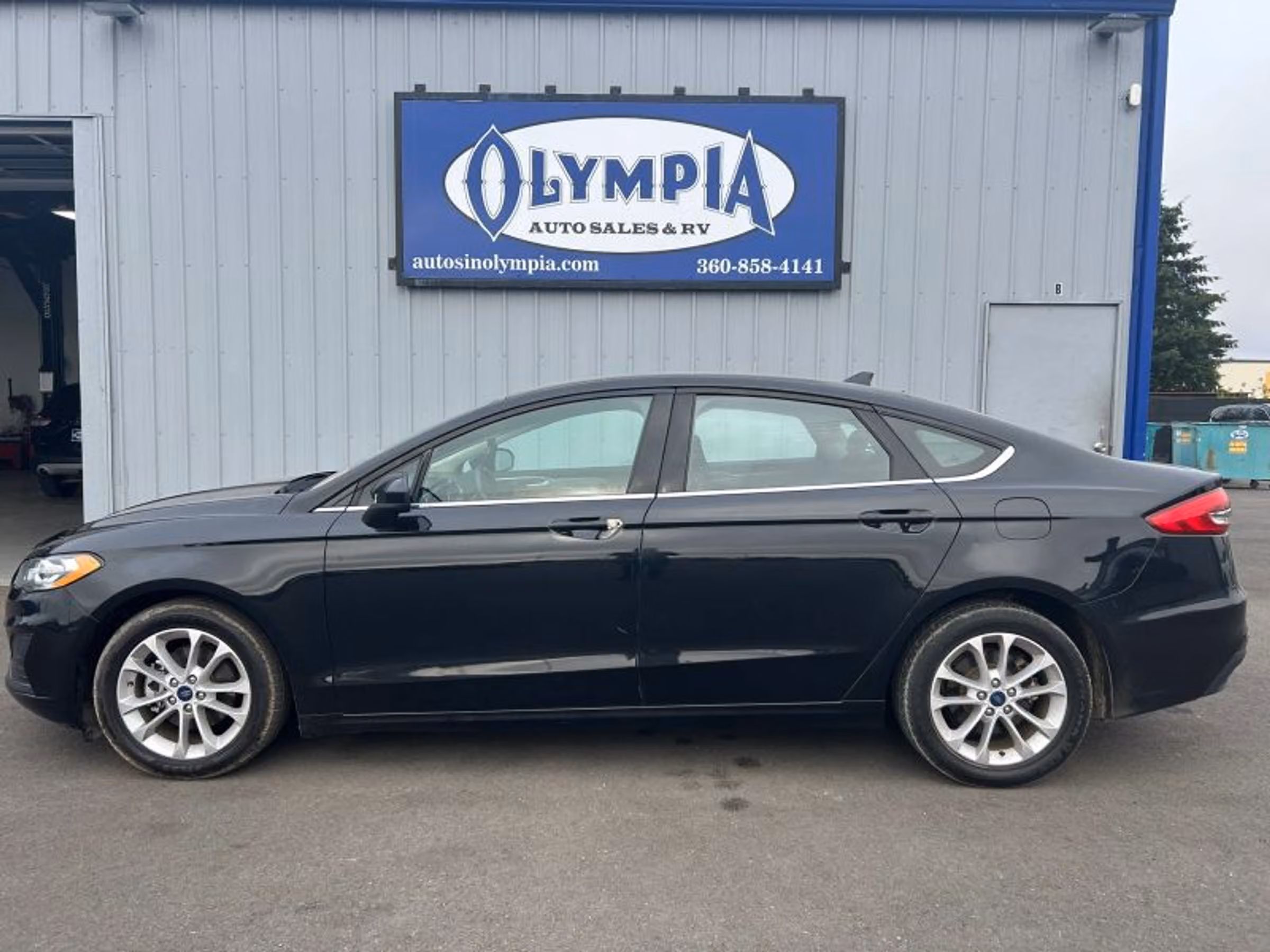 2020 Ford Fusion SE Image 1