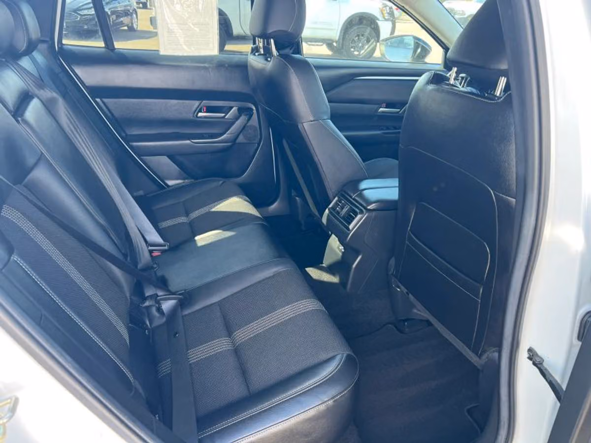2025 Mazda CX-50 2.5 S Preferred Image 11