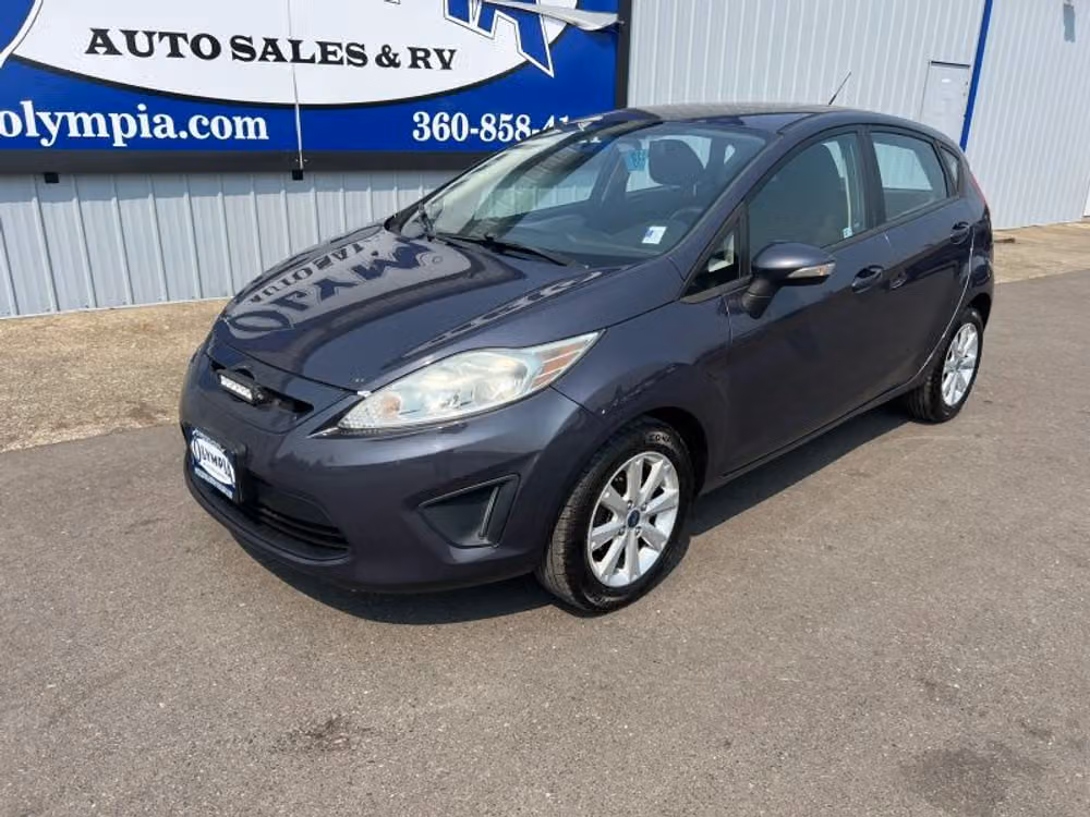 2013 Ford Fiesta SE Image 3
