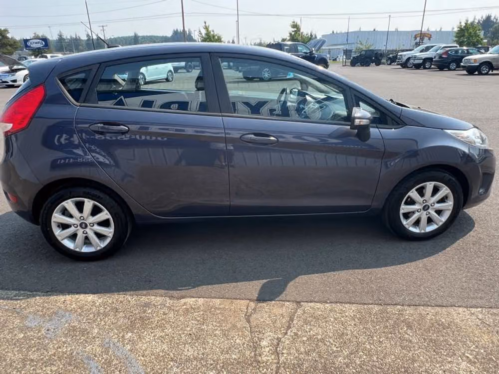 2013 Ford Fiesta SE Image 7