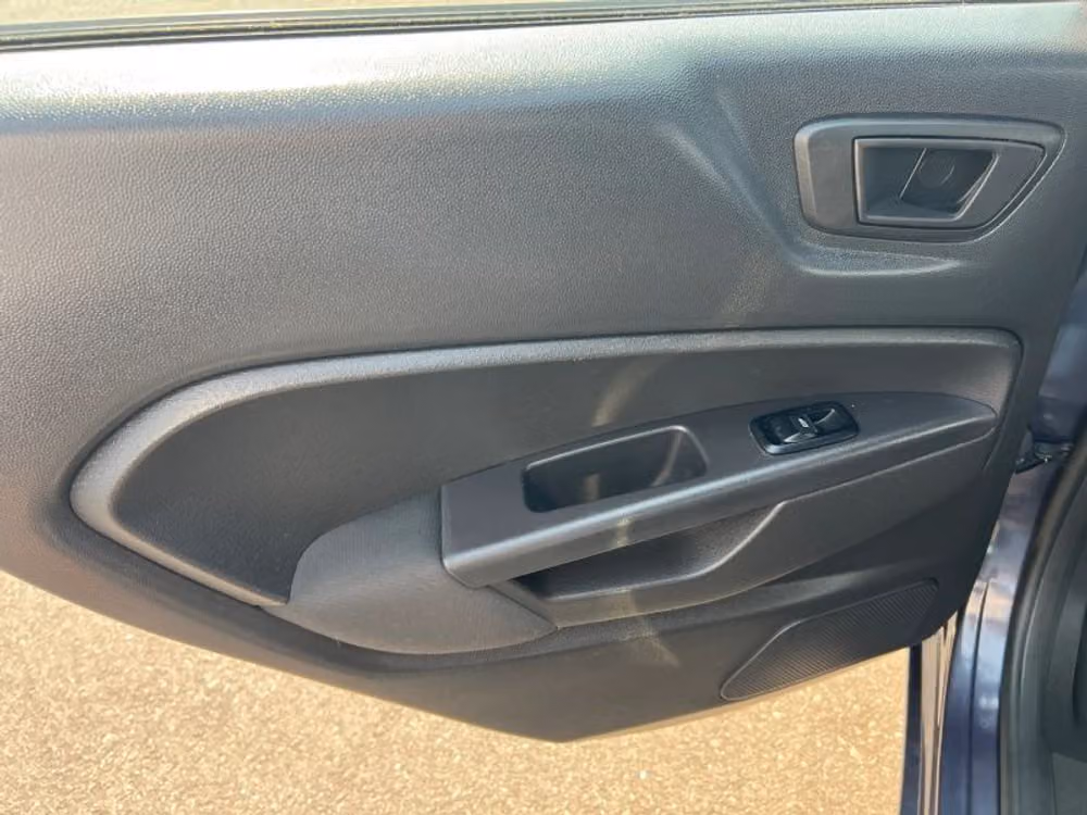 2013 Ford Fiesta SE Image 20