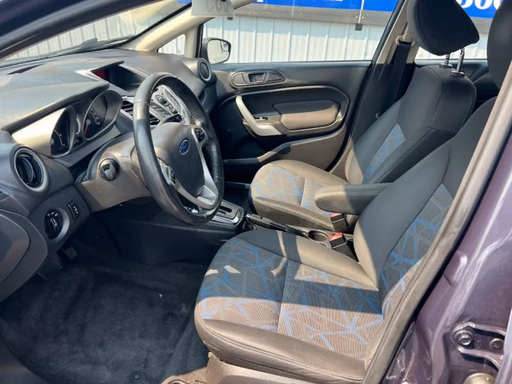 2013 Ford Fiesta SE Image 21