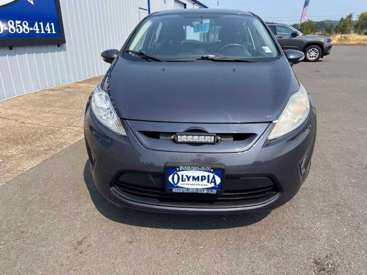 2013 Ford Fiesta SE Image 4