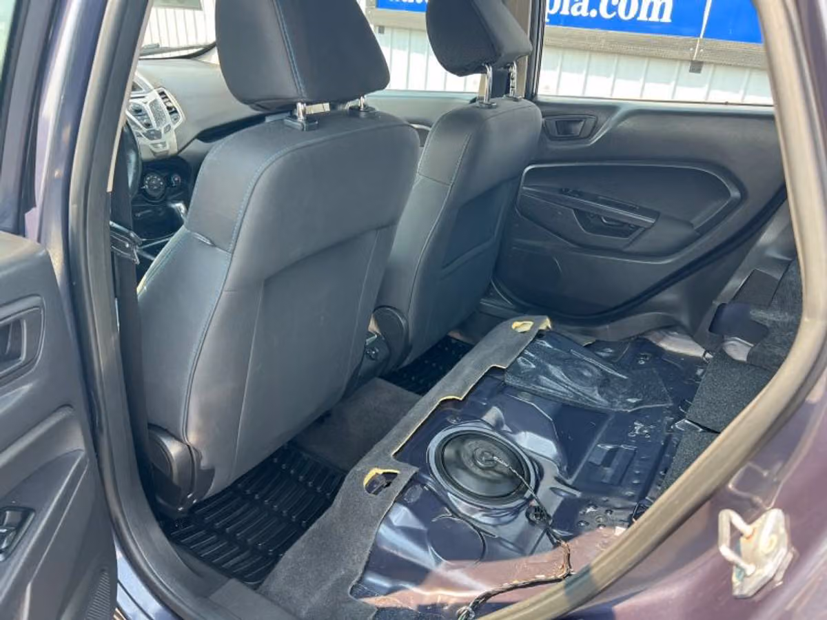 2013 Ford Fiesta SE Image 19
