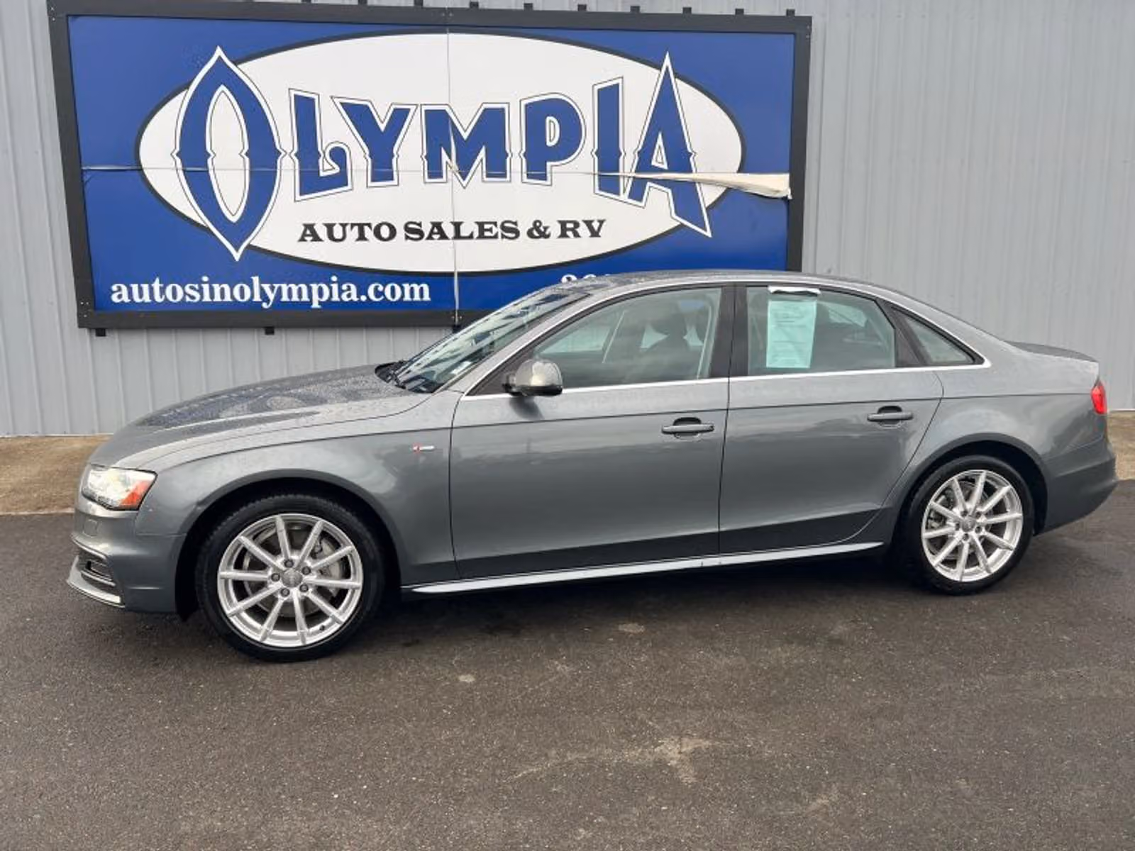 2015 Audi A4 2.0T quattro Premium Plus Upper Image 2