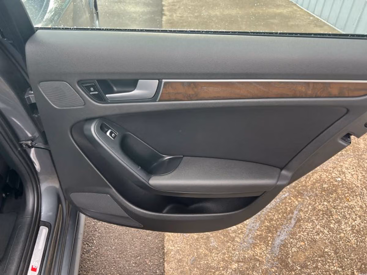 2015 Audi A4 2.0T quattro Premium Plus Image 12