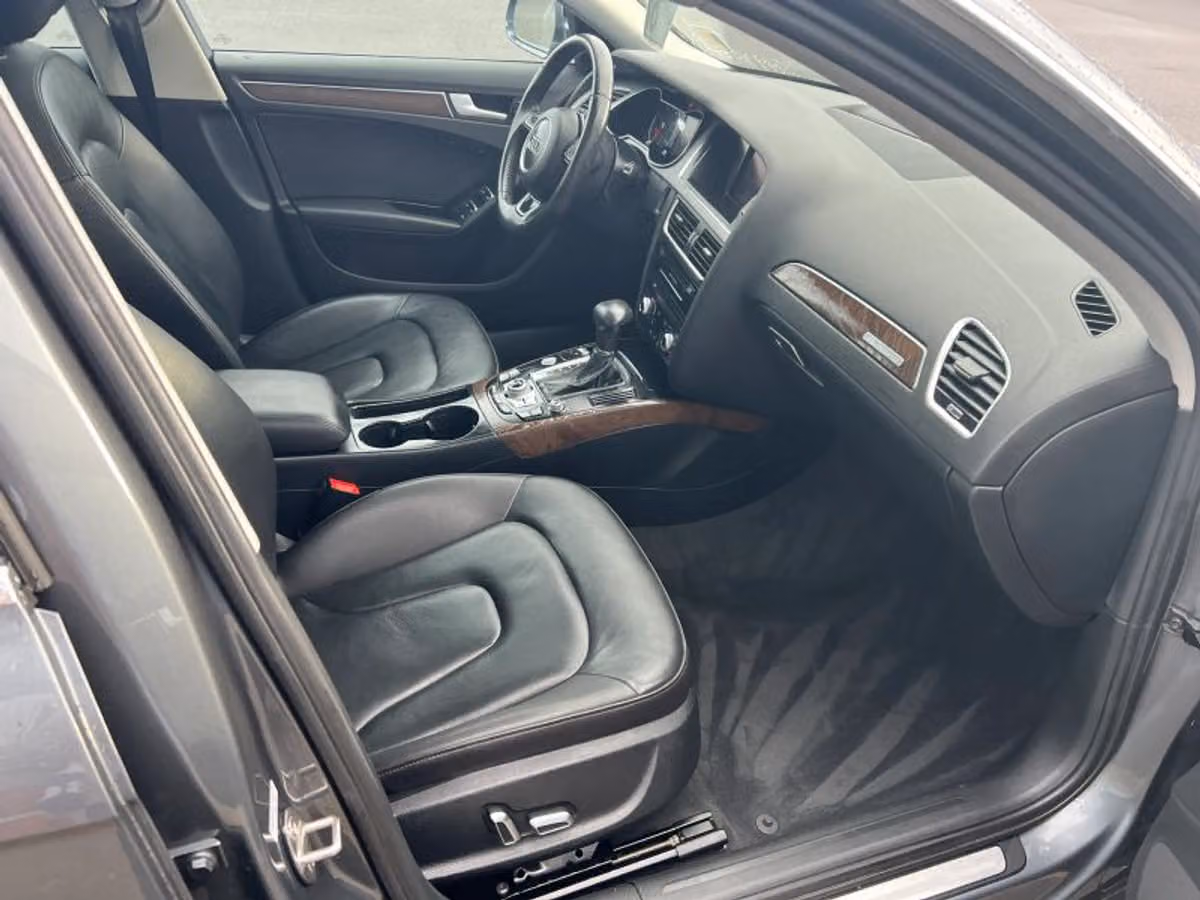 2015 Audi A4 2.0T quattro Premium Plus Image 9