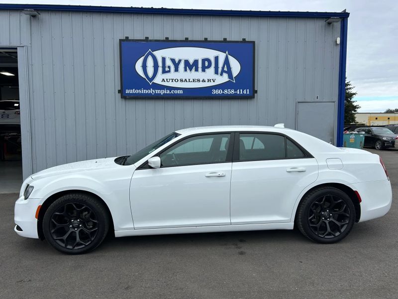 2019 Chrysler 300