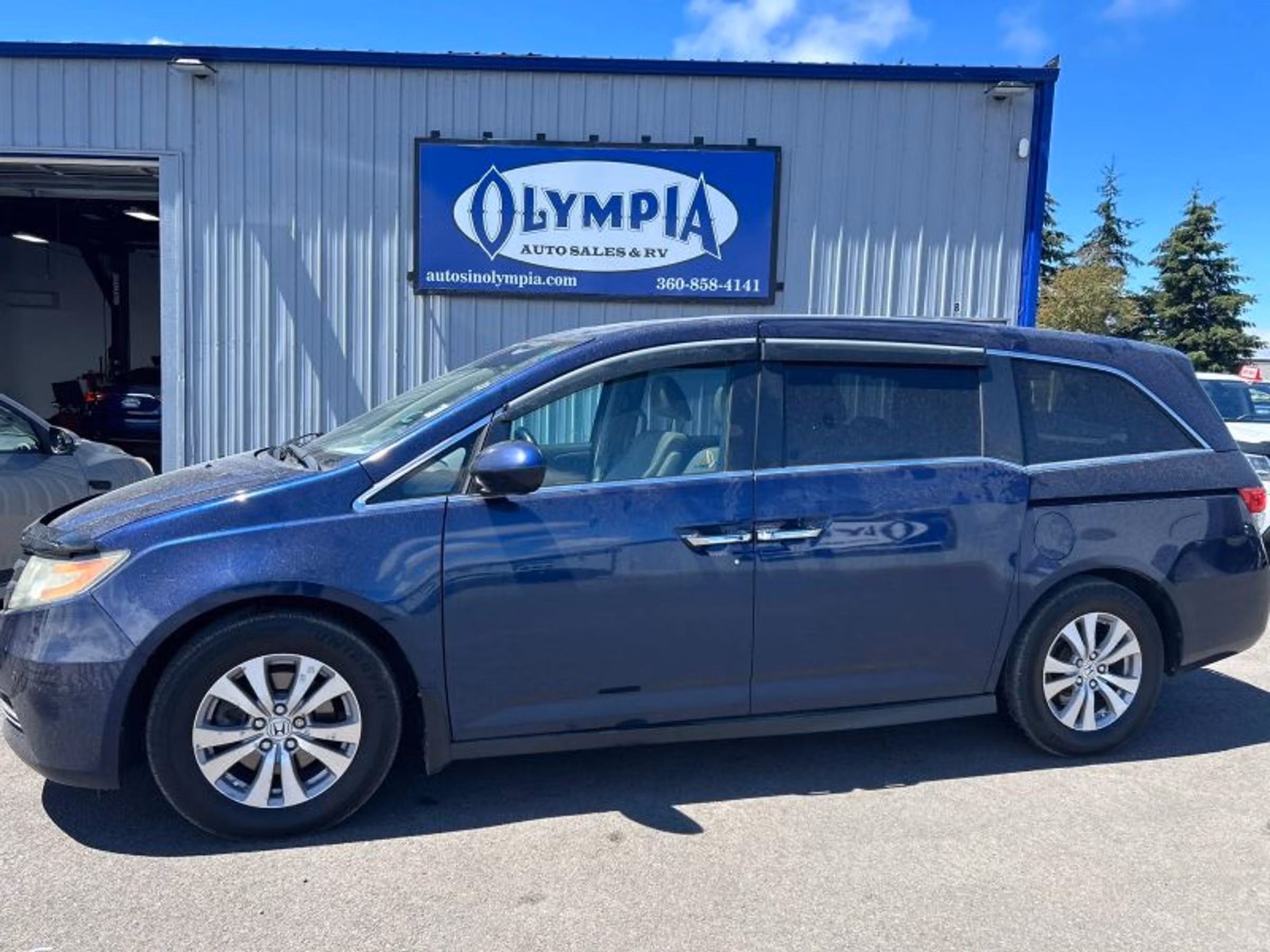 2015 Honda Odyssey EX-L Passenger Image 1