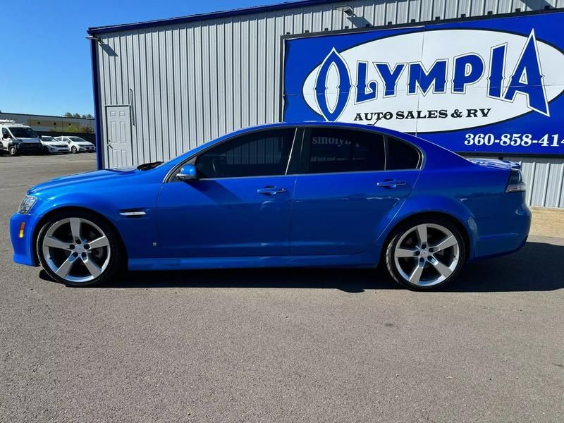 2009 Pontiac G8 GT Upper Image 2