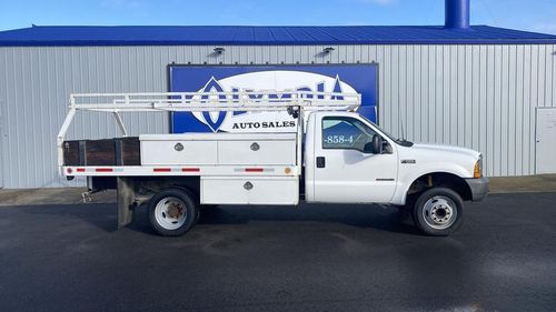 1901 - 2000 Ford F-550 Super Duty 141  WB Chassis Regular Cab