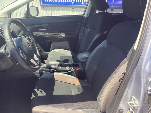 2016 Subaru Crosstrek 2.0i Premium Crossover Lower Image 3