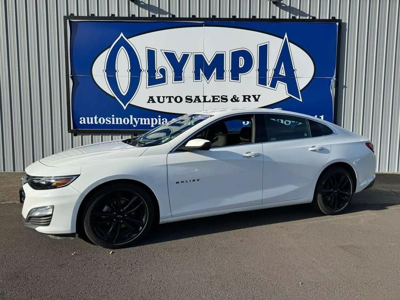 2022 Chevrolet Malibu LT Upper Image 1