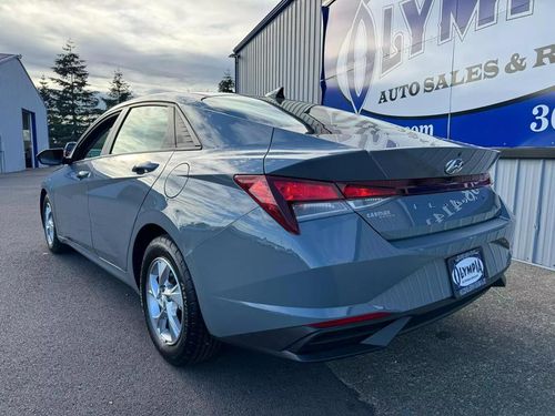 2021 Hyundai ELANTRA SE Sedan 4D Lower Image 1