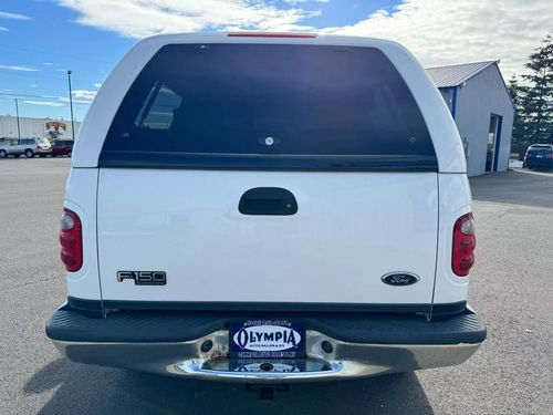 2003 Ford F-150 Lariat SuperCrew Lower Image 2