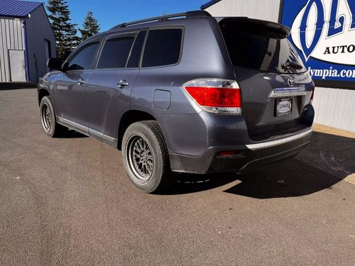 2012 Toyota Highlander Base Lower Image 1