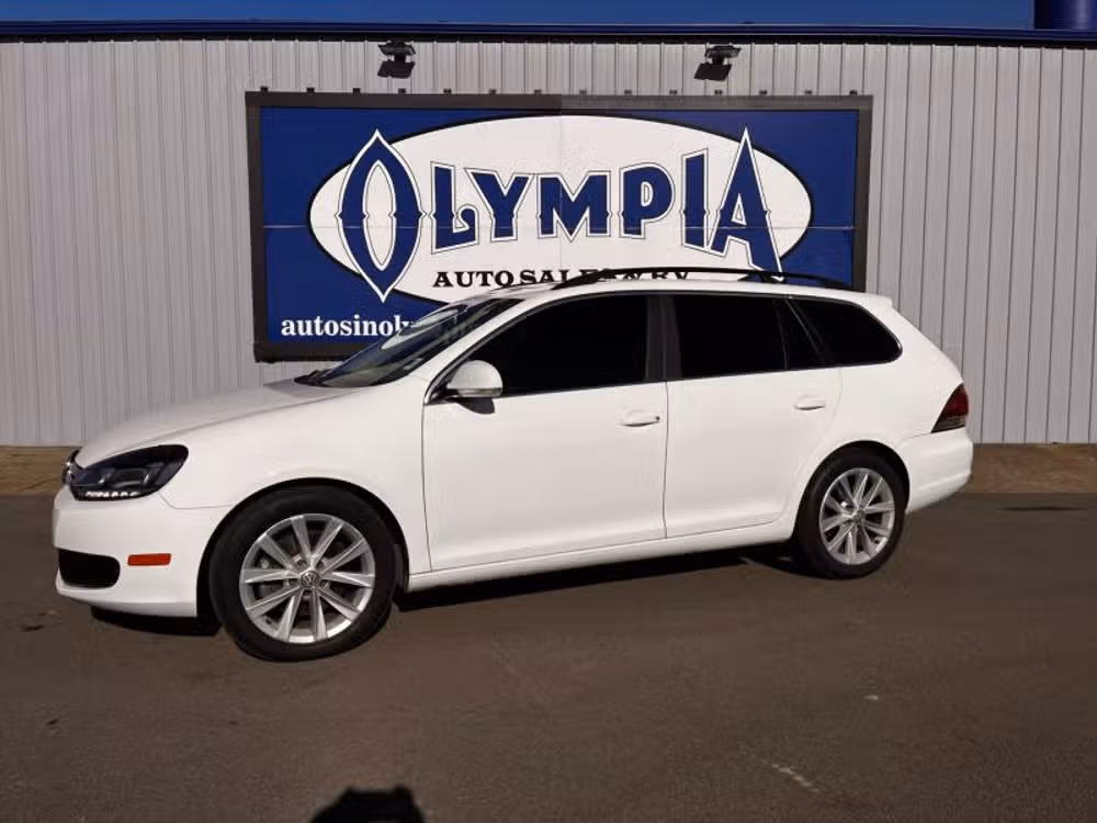 2013 Volkswagen Jetta 2.0L TDI Sport Wagon 4D Image 1