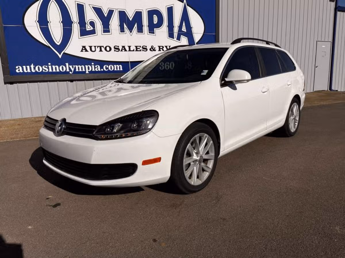 2013 Volkswagen Jetta 2.0L TDI Sport Wagon 4D Image 9