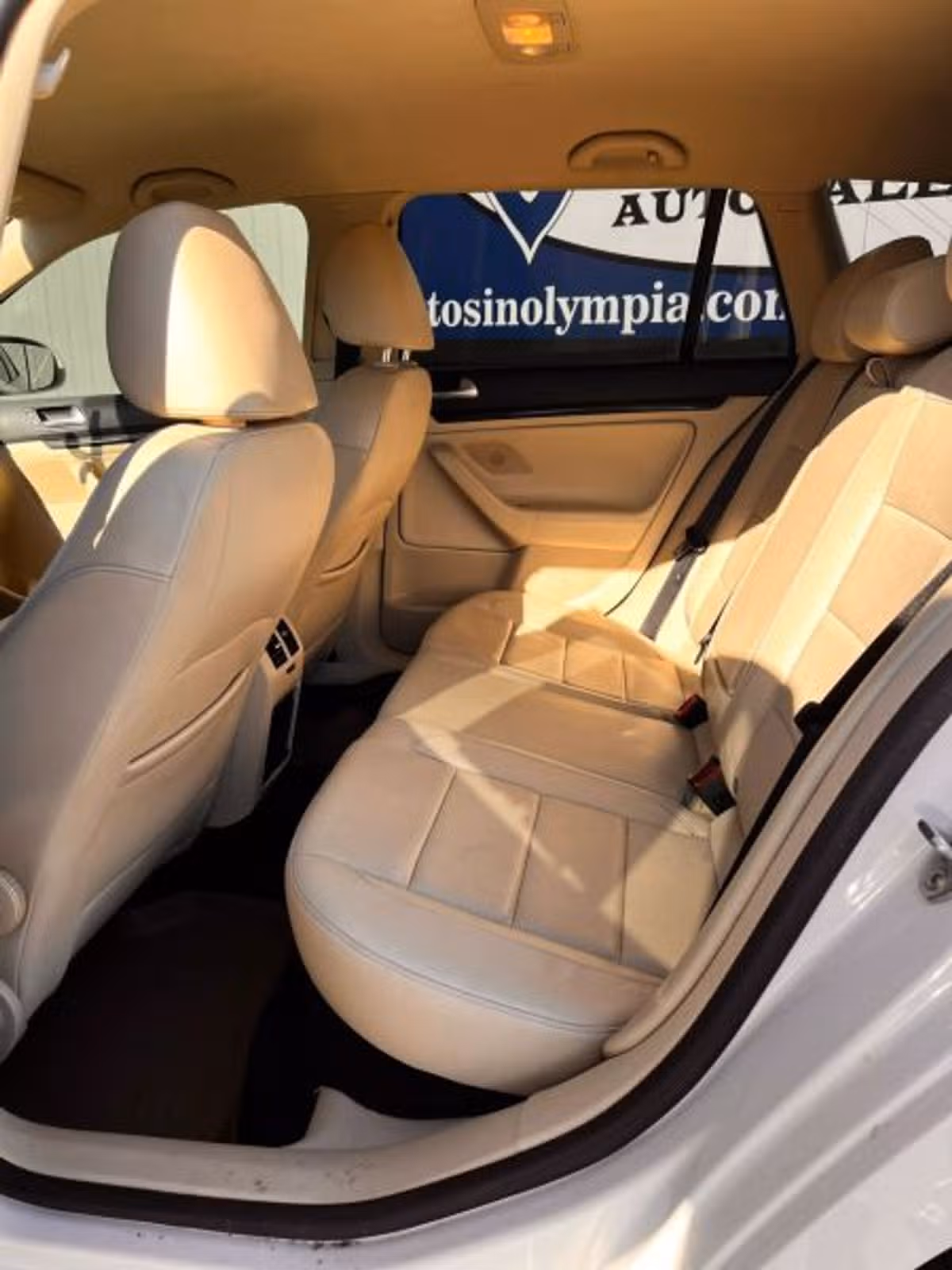 2013 Volkswagen Jetta 2.0L TDI Sport Wagon 4D Image 11