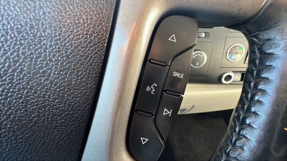 2007 Chevrolet Silverado 1500 LT Pickup 4D 5 3/4 ft Image 18