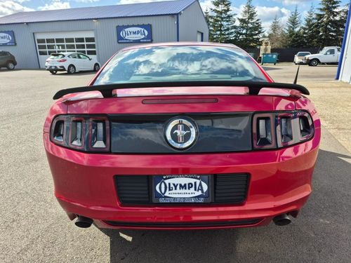 2013 Ford Mustang V6 Lower Image 1