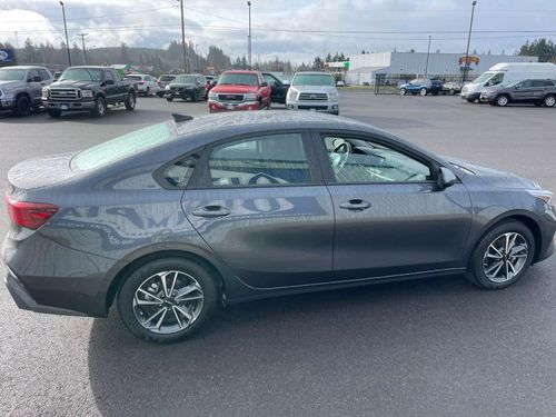 2023 Kia Forte LXS Lower Image 3