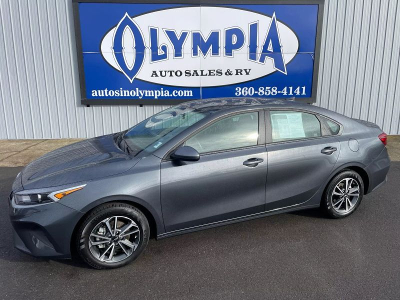 2023 Kia Forte LXS Upper Image 1