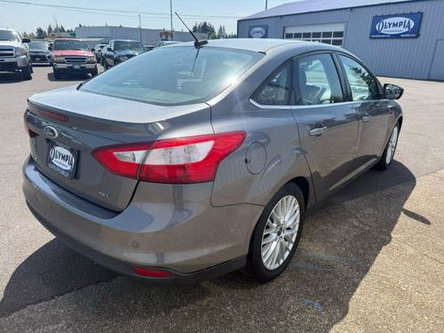 2012 Ford Focus SEL Lower Image 3