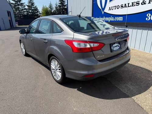 2012 Ford Focus SEL Lower Image 1