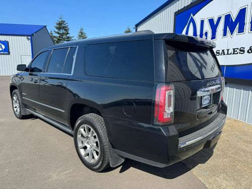 2016 GMC Yukon XL Denali Lower Image 2