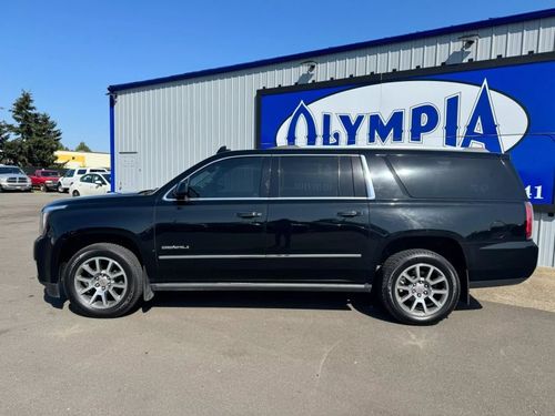 2016 GMC Yukon XL Denali Lower Image 1