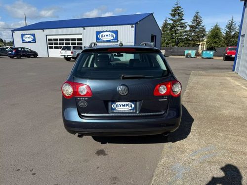 2007 Volkswagen Passat 3.6 4Motion Wagon 4D Lower Image 2