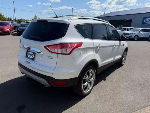 2014 Ford Escape Titanium Lower Image 3