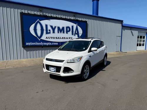 2262 - 2014 Ford Escape Titanium