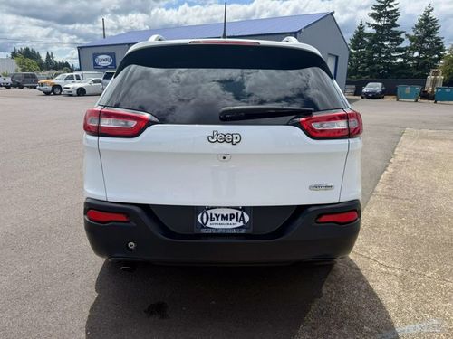 2018 Jeep Cherokee Latitude Lower Image 2