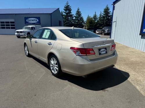 2011 Lexus ES 350 Base Lower Image 1