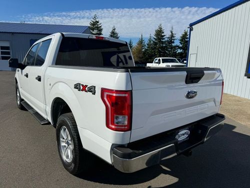 2015 Ford F-150 XLT SuperCrew Lower Image 1