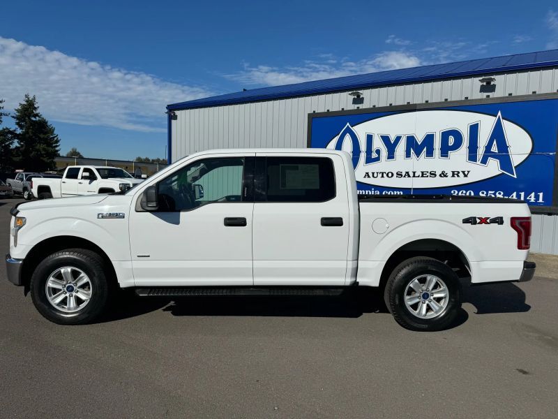 2015 Ford F-150 XLT SuperCrew Upper Image 2