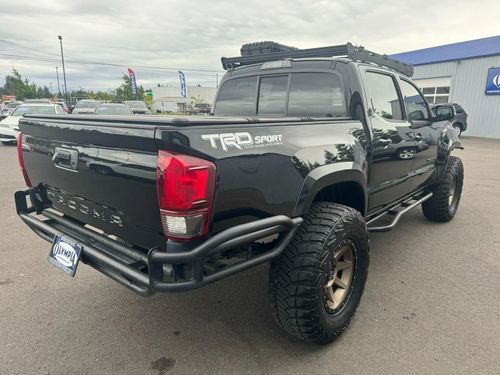2016 Toyota Tacoma TRD Sport Double Cab Lower Image 3