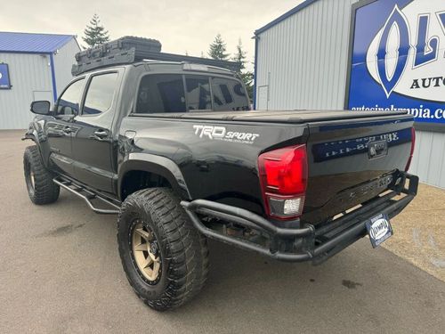 2016 Toyota Tacoma TRD Sport Double Cab Lower Image 1