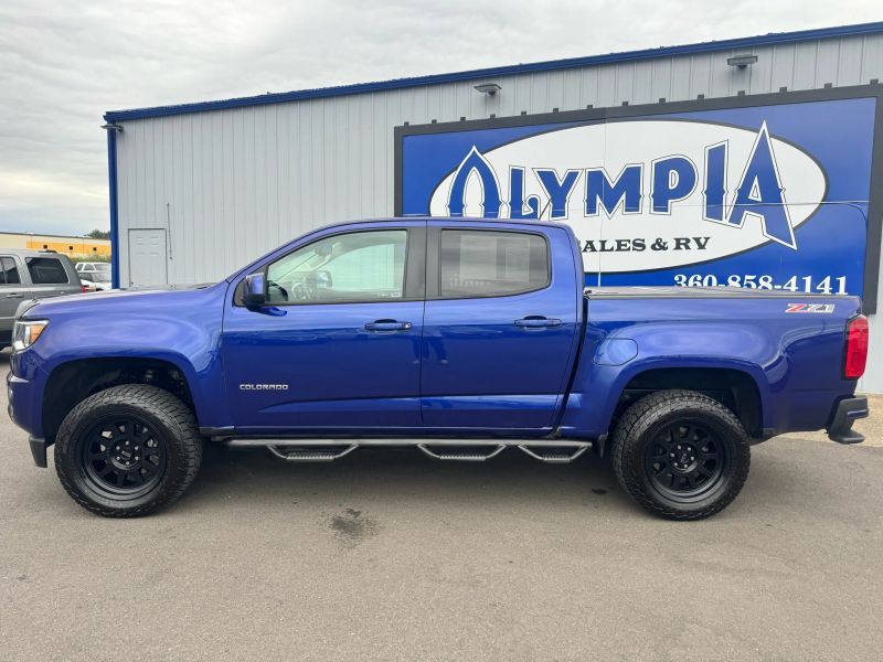 2016 Chevrolet Colorado Z71 Crew Cab Upper Image 2