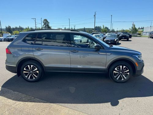 2022 Volkswagen Tiguan S 4Motion Lower Image 3