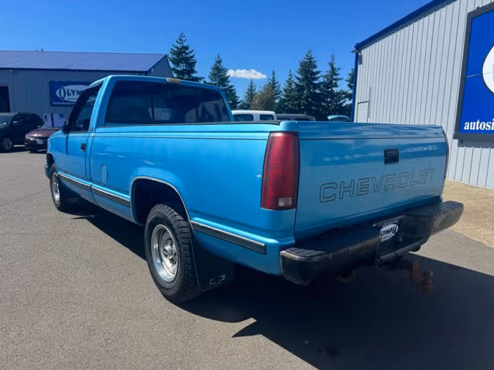 1993 Chevrolet C/K 1500 Series Long Bed Image 3