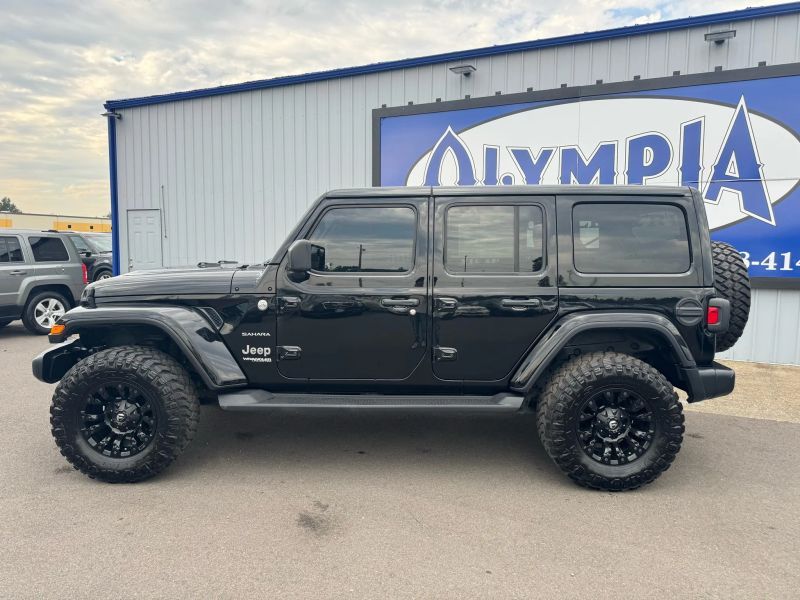 2021 Jeep Wrangler Unlimited Sahara High Altitude Sport Utility 4D Upper Image 2
