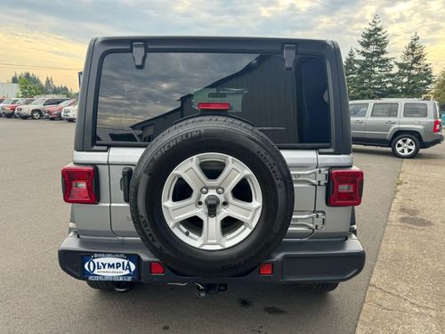 2018 Jeep Wrangler Unlimited Sport S Lower Image 2