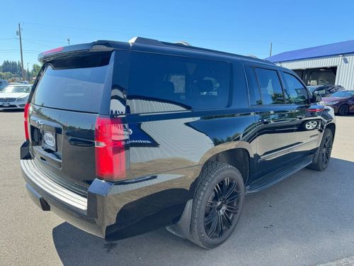 2019 Chevrolet Suburban Premier Lower Image 3