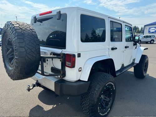 2012 Jeep Wrangler Unlimited Sahara Lower Image 3