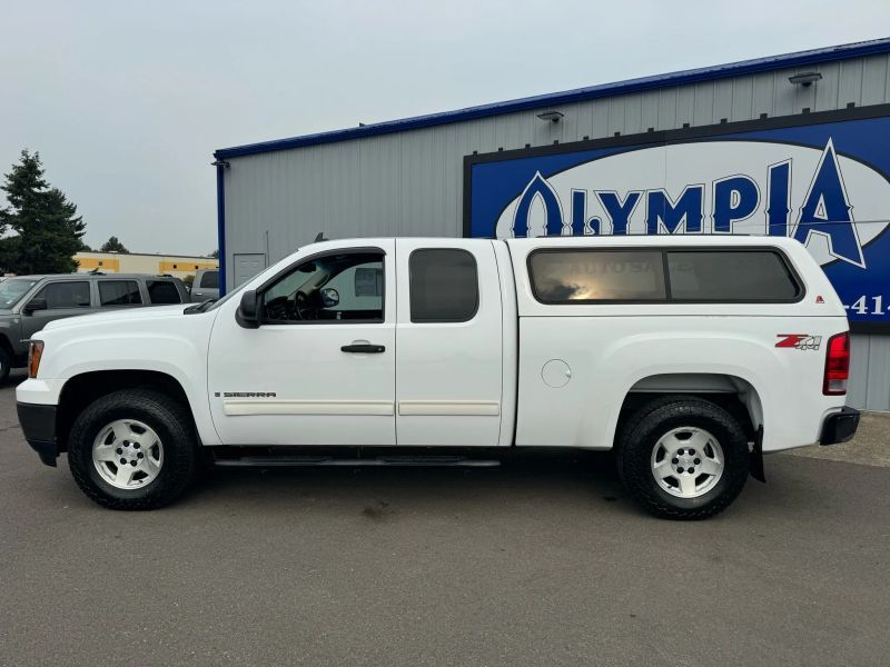 2008 GMC Sierra 1500 SLE Pickup 4D 6 1/2 ft Extended Cab Upper Image 2