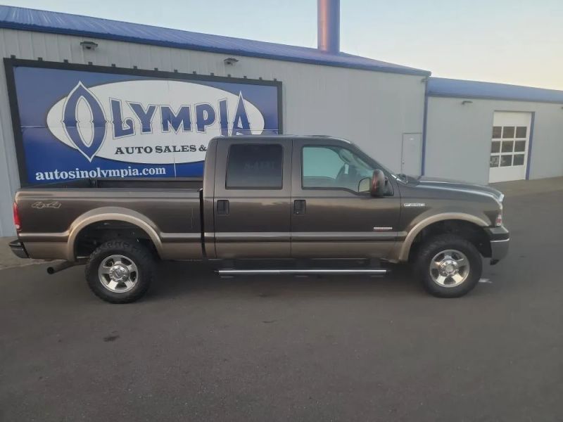 2005 Ford F-250 Super Duty Lariat Pickup 4D 6 3/4 ft Crew Cab Upper Image 2