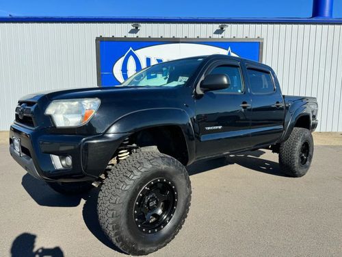 2369 - 2014 Toyota Tacoma V6 Double Cab